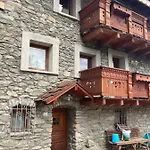 La Vecchia Scuola * Saint Marcel