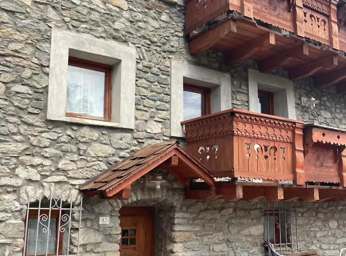 La Vecchia Scuola * Saint Marcel